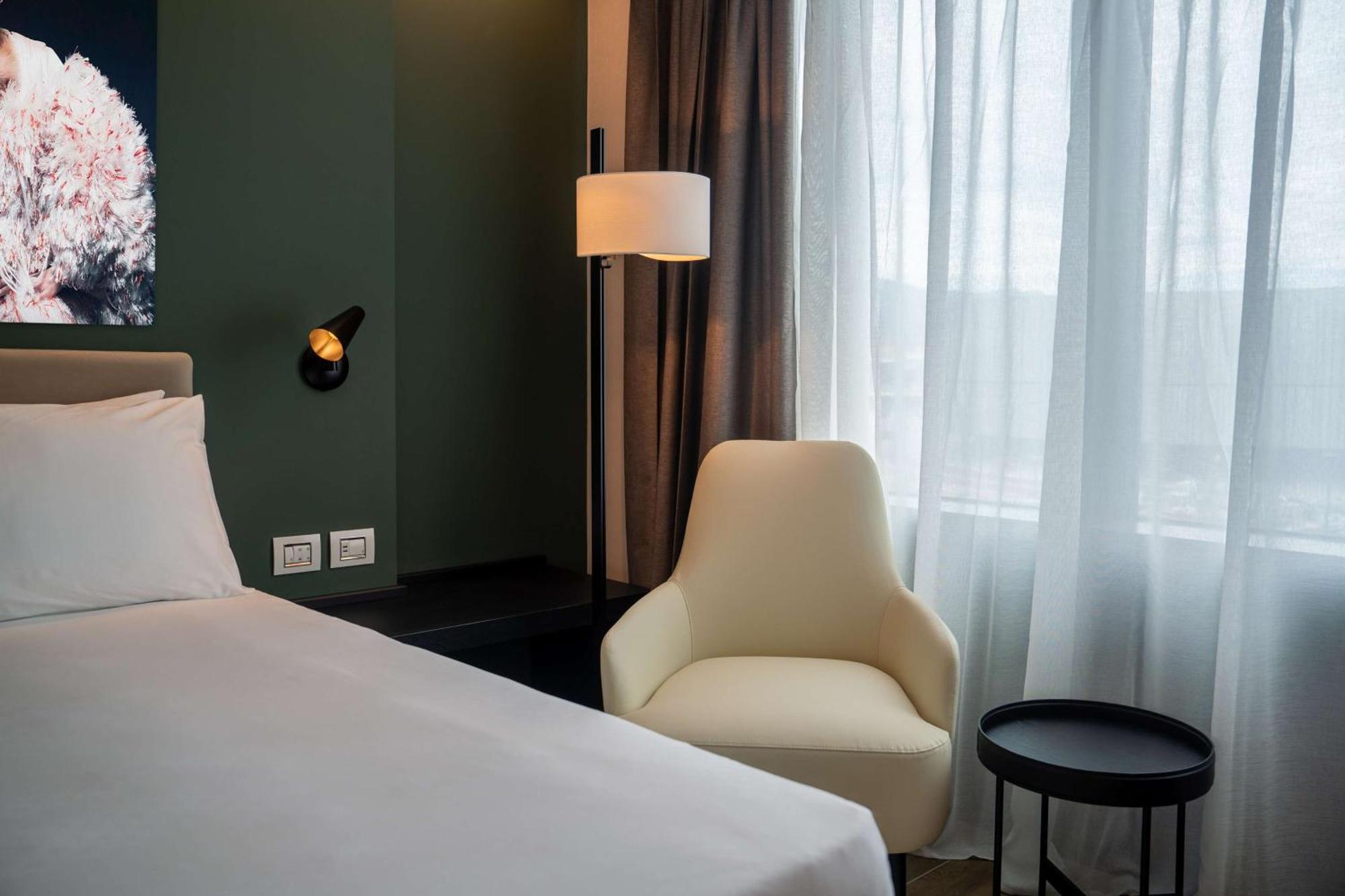 Radisson Blu Hotel, Bergamo Choruslife Exterior photo
